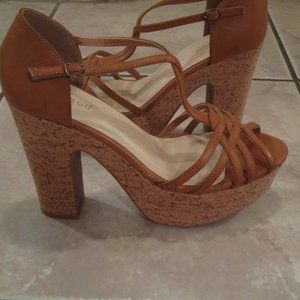 Size 10 Chunky Cork Platform Heels. Taylor Swift Style